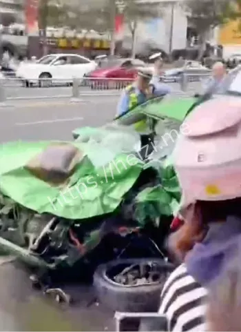 成都草市街交通事故